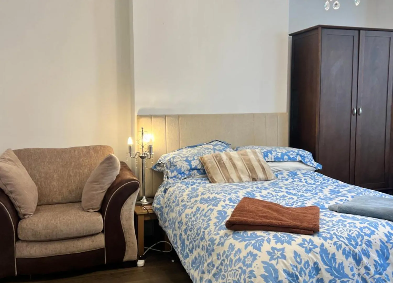 Homestay Spacious Apartment - 2 Dogs Live At The Property Brighton United Kingdom