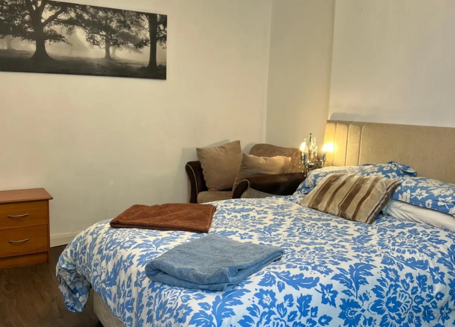 Quarto em Acomodações Particulares Spacious Apartment - 2 Dogs Live At The Property Brighton
