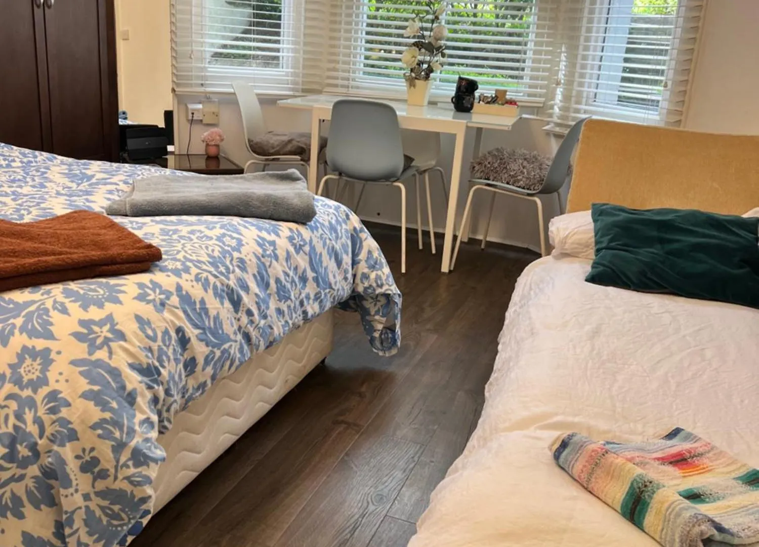 Homestay Spacious Apartment - 2 Dogs Live At The Property Brighton United Kingdom